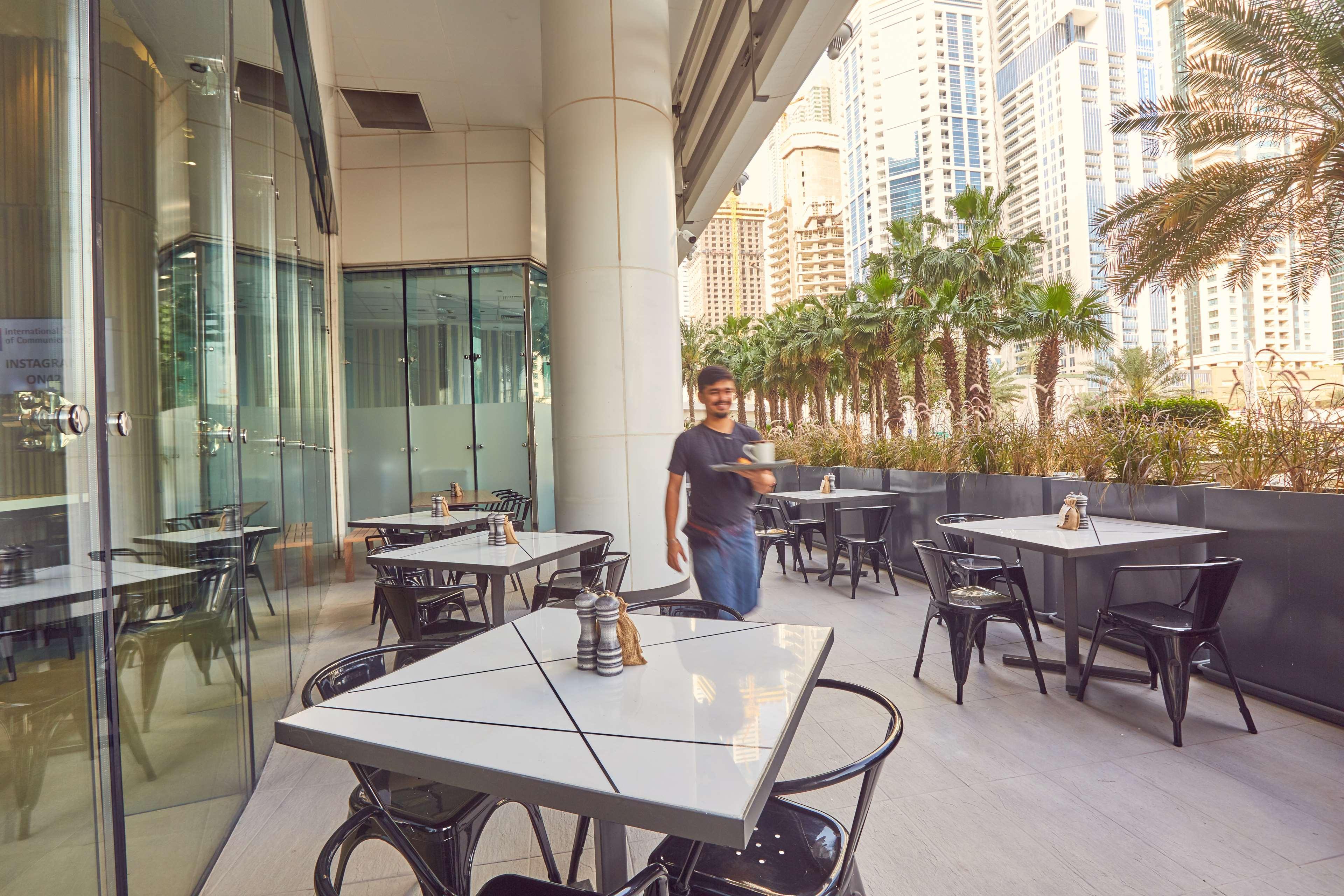 Media One Hotel Dubai Exterior foto